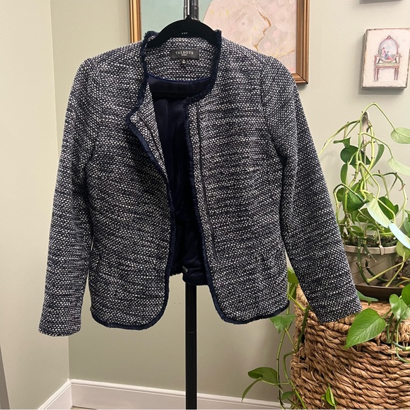 Talbots Navy Tweed Fringe Peplum
Jacket Blazer Zip Up Size 2 Petite - Picture 7 of 8